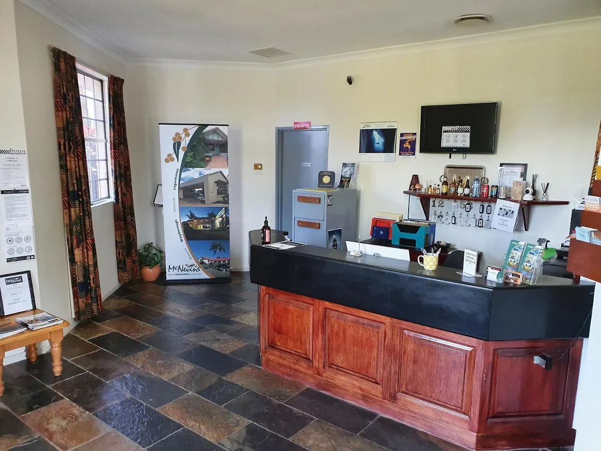 Mcnevins Warwick Motel Australia